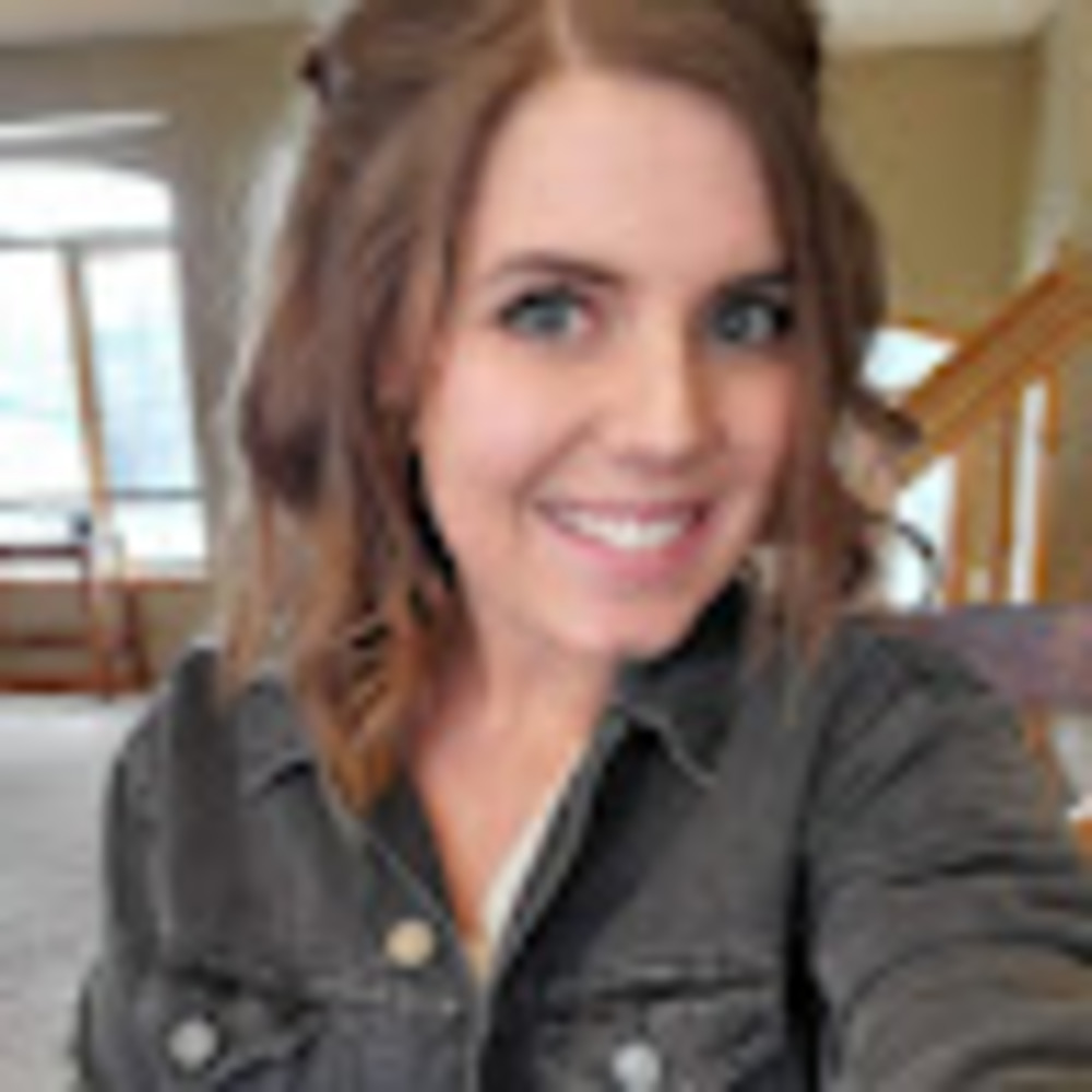 Meet your Posher, Holly